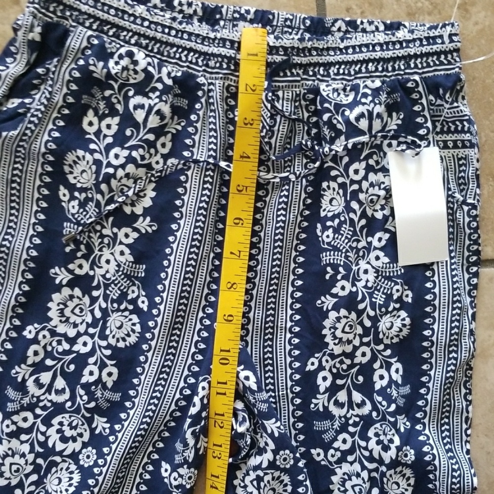 Pants - Picture 6 of 8